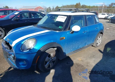 2015 Mini Hardtop Cooper z USA, uszkodzony, nr VIN WMWXS5C58FT833286